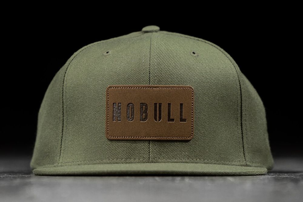 NOBULL Flat-Brim Snapback Şapka - Zeytin Yeşili Yeşil - Turkiye (ADE-528619)